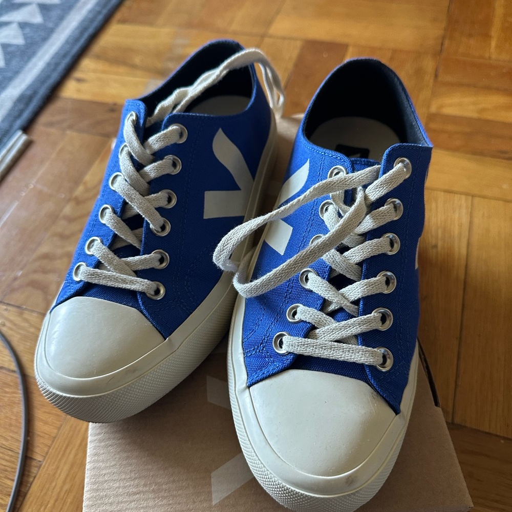Veja White Low Canvas Sneakers